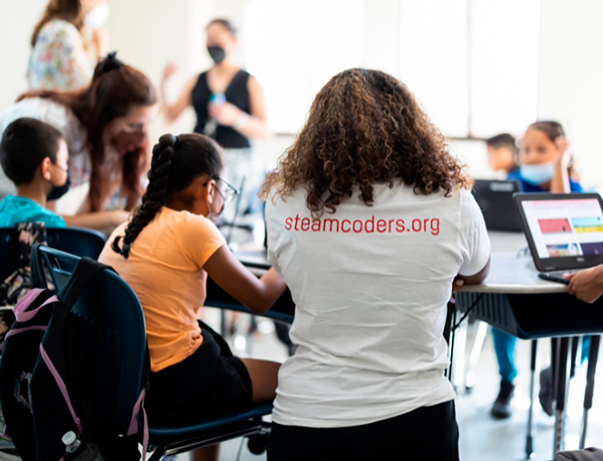 STEAM:CODERS Paves a Path for Pasadena Youth